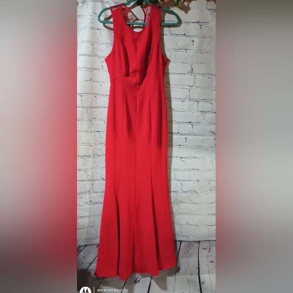 See Updated listing BCBGeneration Racerback Floral Lace Woven Mermaid HemlineGow - Picture 7 of 16